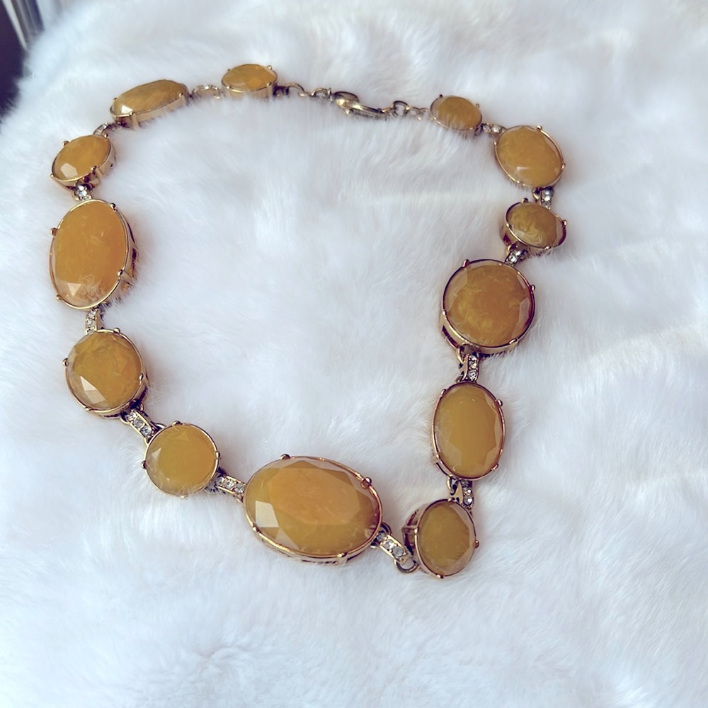 Yellow gem necklace